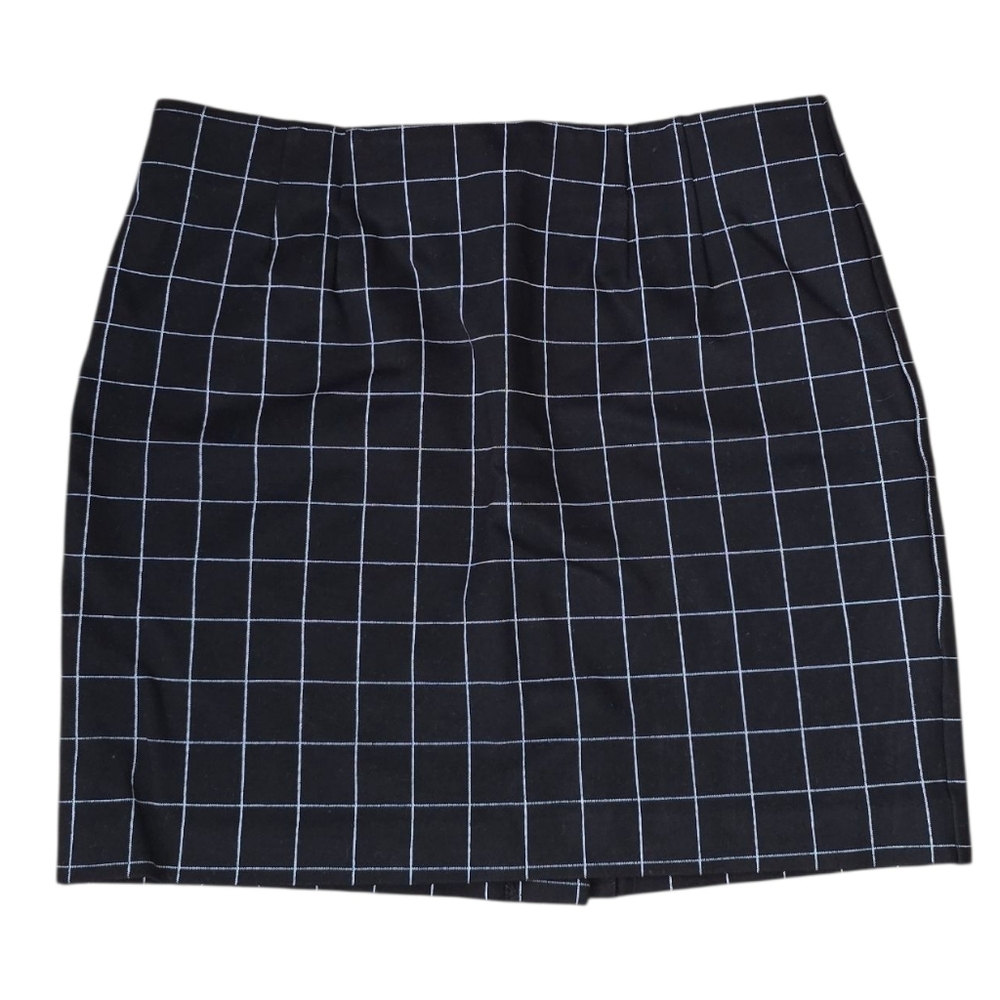 3/$15 Amanda + Chelsea Window Pane Mini Skirt Size Mp